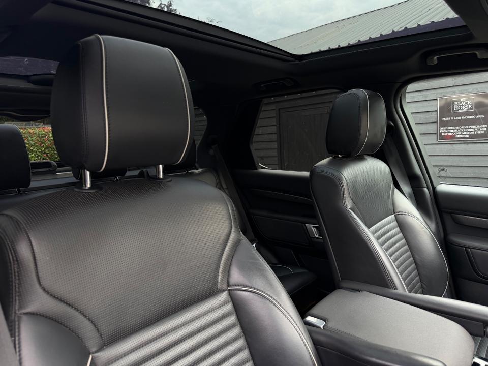 Land Rover Discovery photo 9