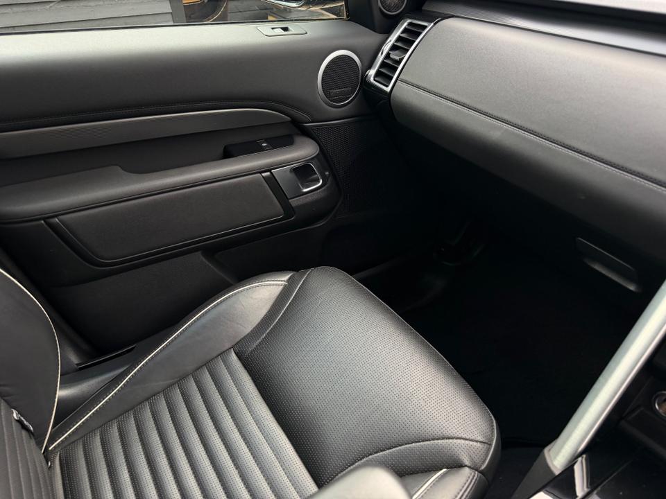 Land Rover Discovery photo 13