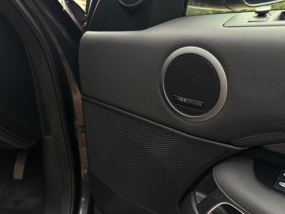 Land Rover Discovery photo 17