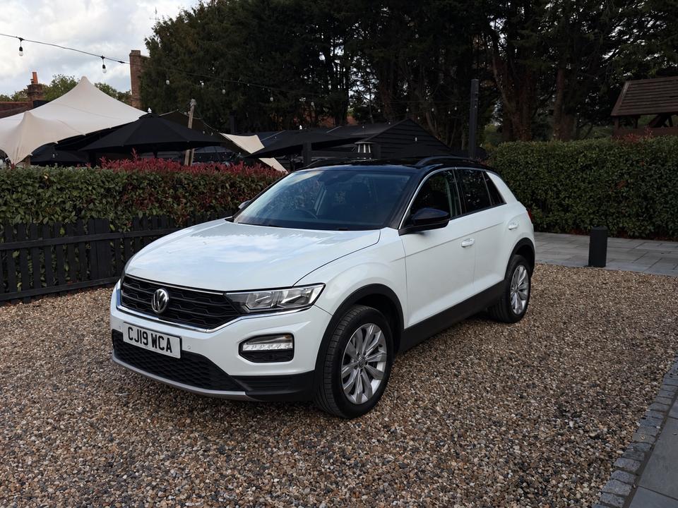 Volkswagen T-Roc photo 3
