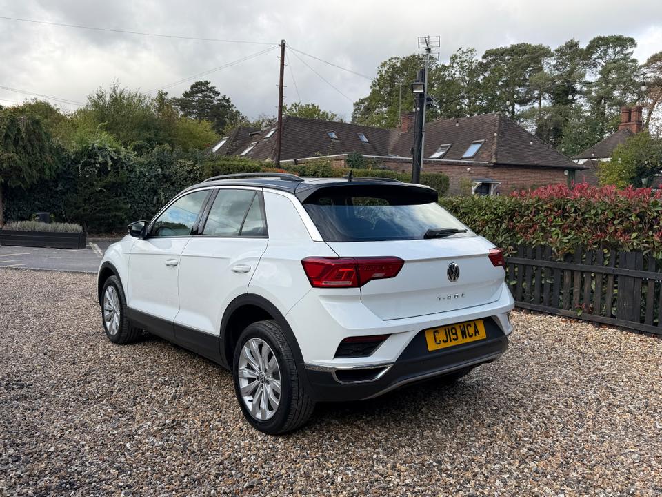 Volkswagen T-Roc photo 4