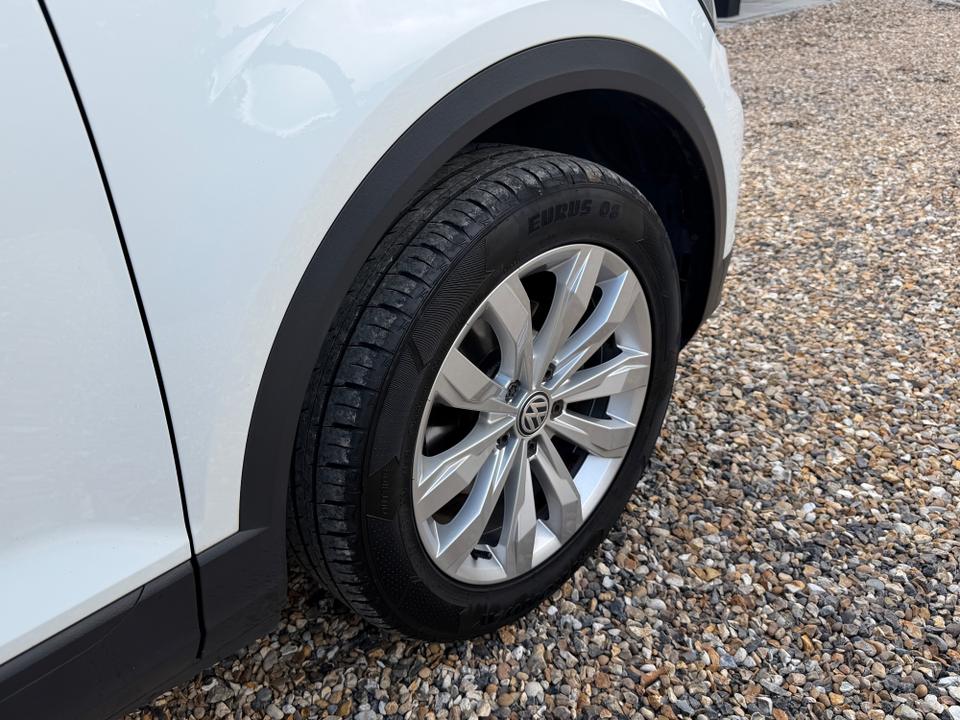 Volkswagen T-Roc photo 7
