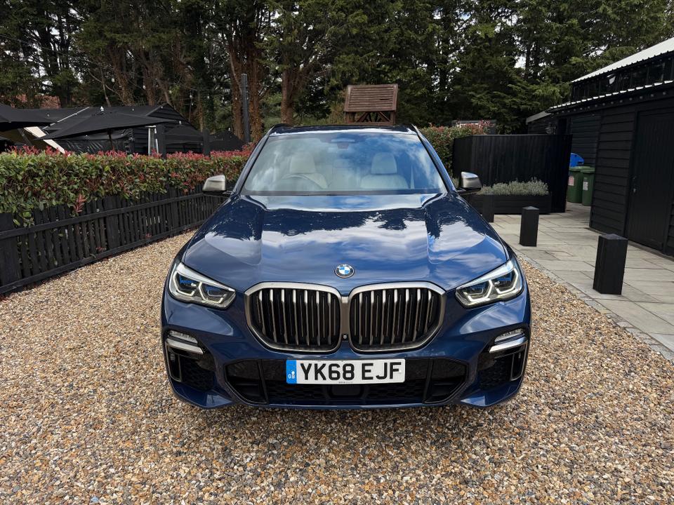 BMW X5 photo 2