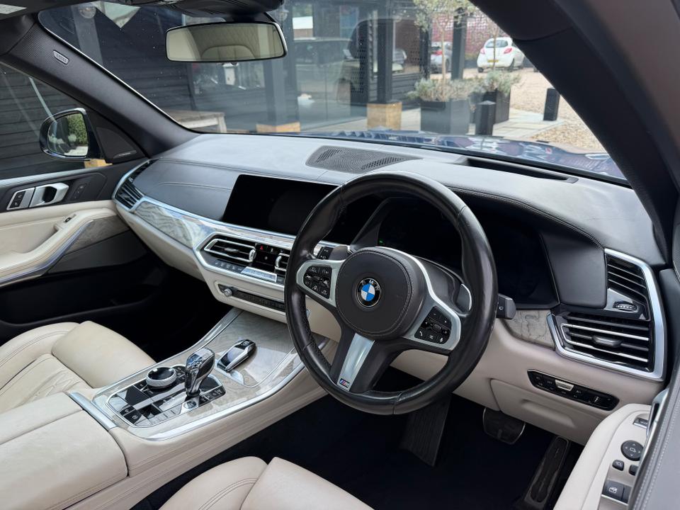 BMW X5 photo 8