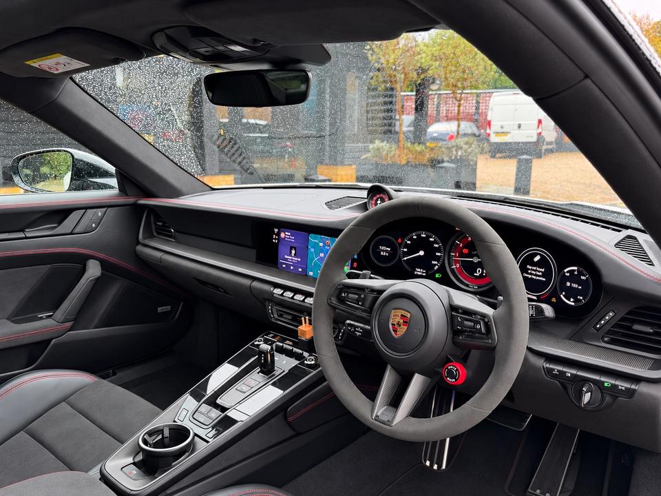 Porsche 911 photo 9