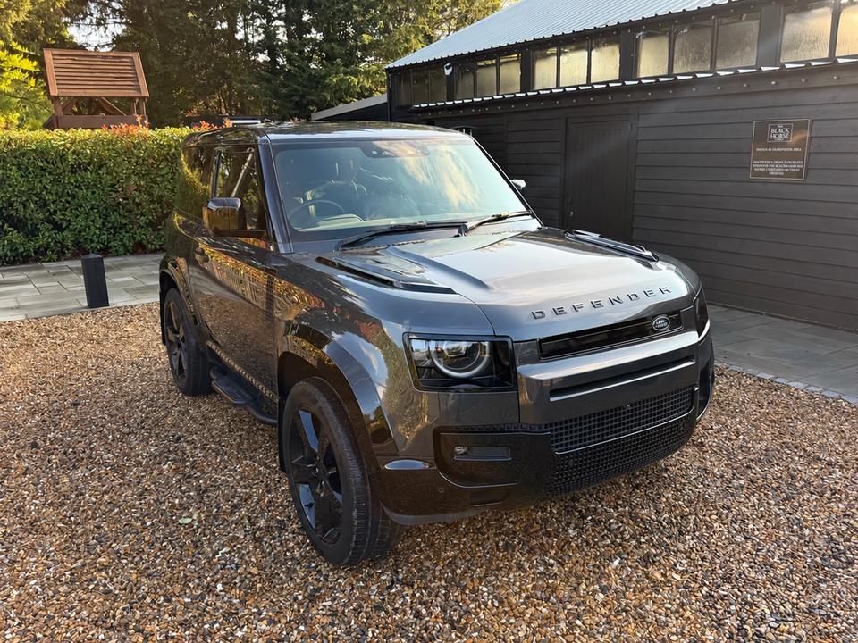Land Rover Defender 90 photo 1