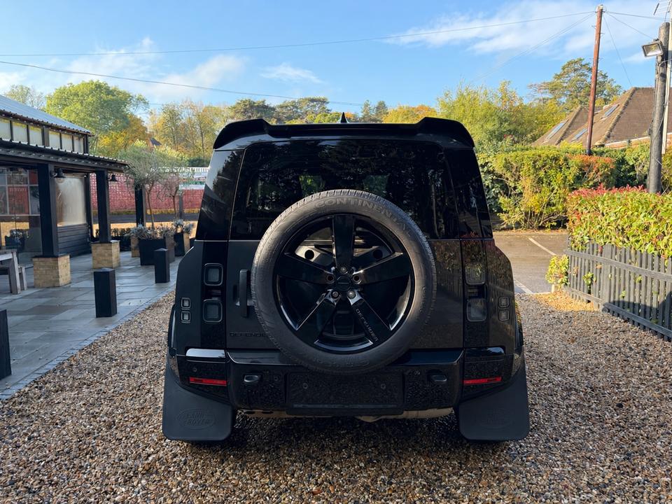 Land Rover Defender 90 photo 5