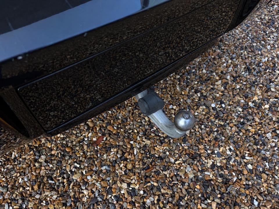 Land Rover Defender 90 photo 8