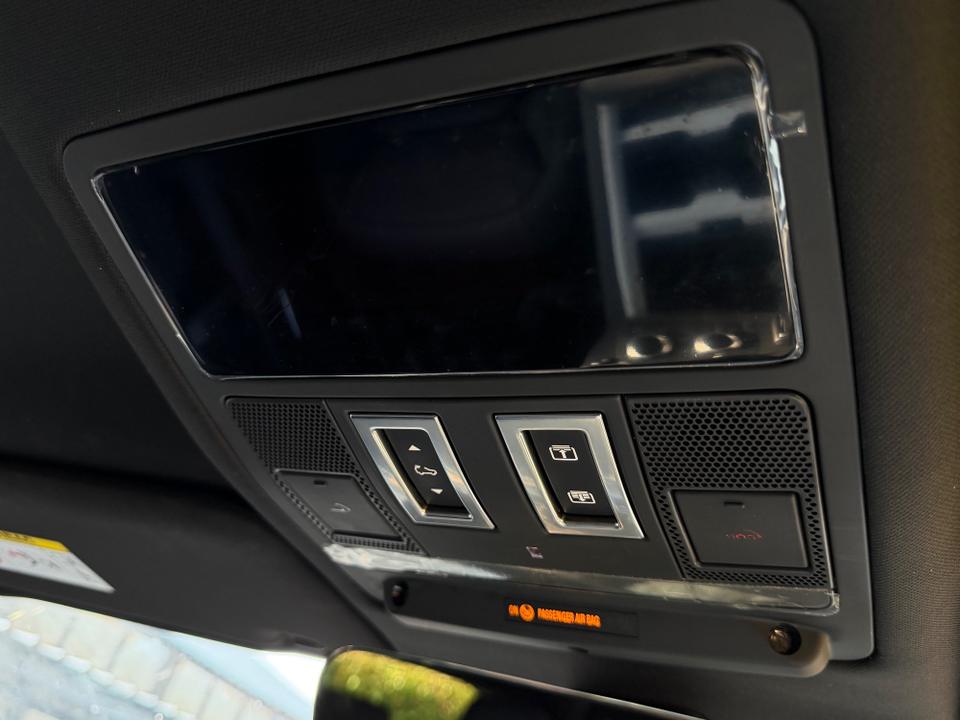 Land Rover Defender 90 photo 22