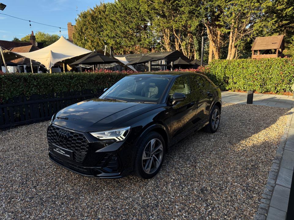 Audi Q3 photo 3