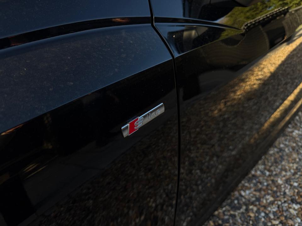Audi Q3 photo 8
