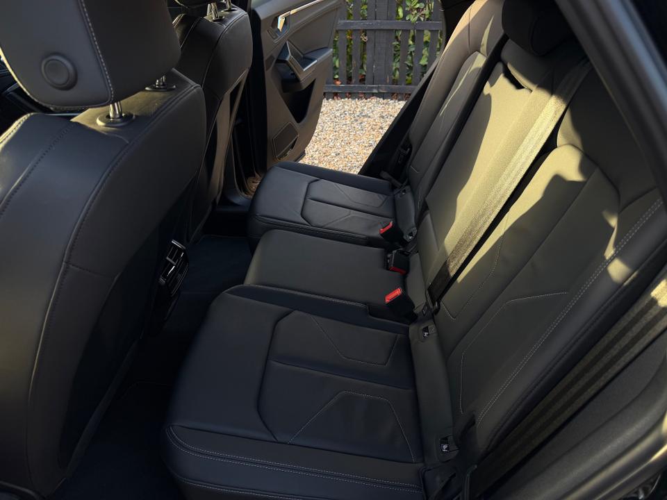 Audi Q3 photo 17