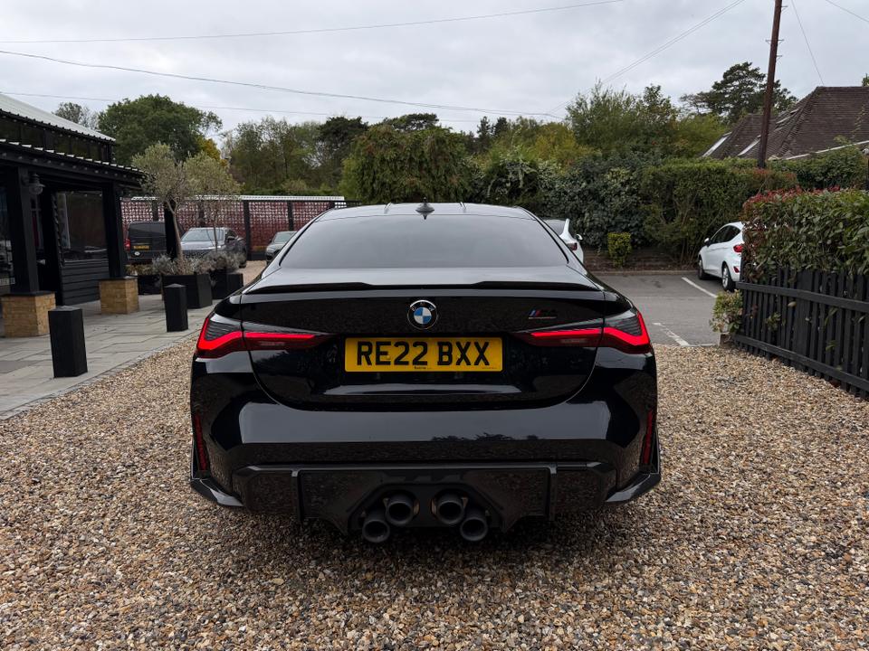 BMW M4 photo 5