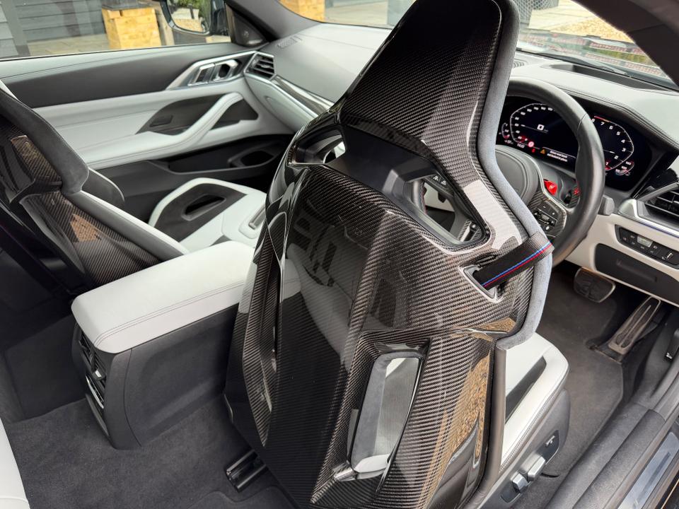 BMW M4 photo 15