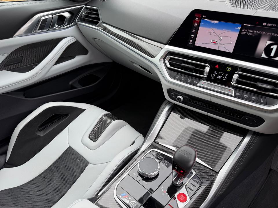 BMW M4 photo 16
