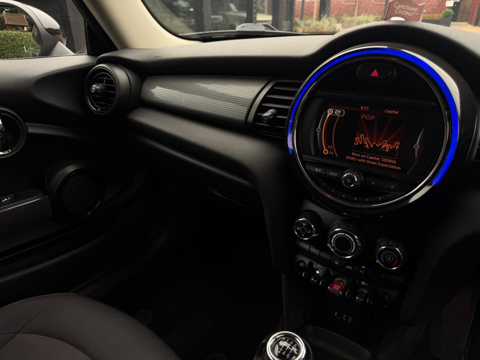 MINI Hatch photo 8