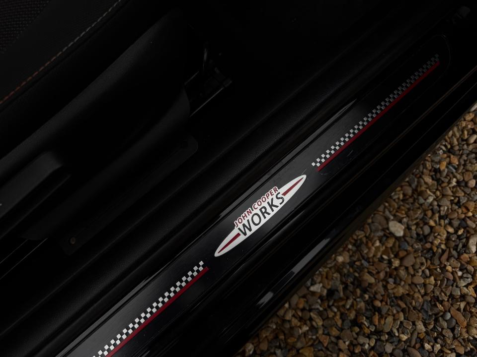 MINI Hatch photo 11