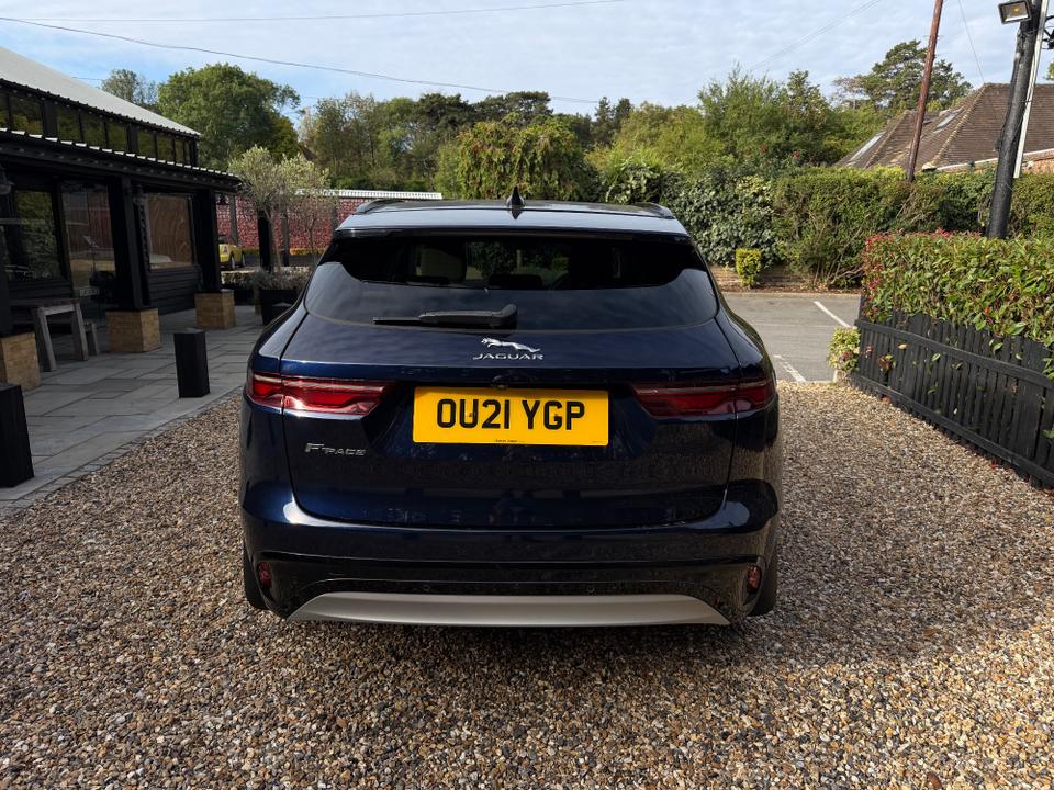 Jaguar F-PACE photo 5