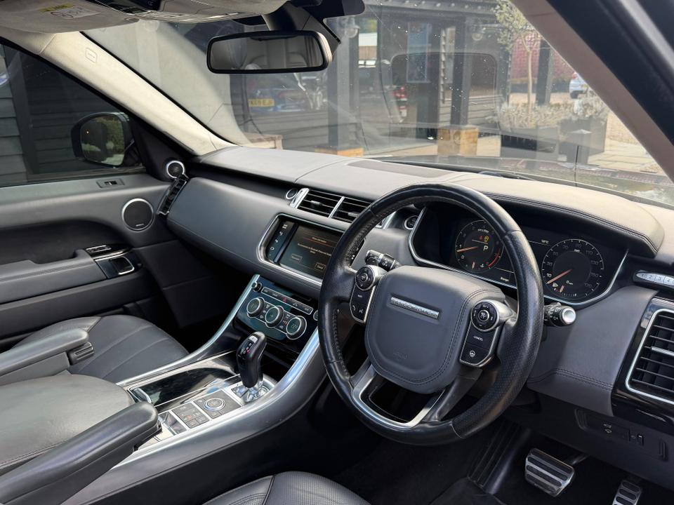 Land Rover Range Rover Sport photo 10