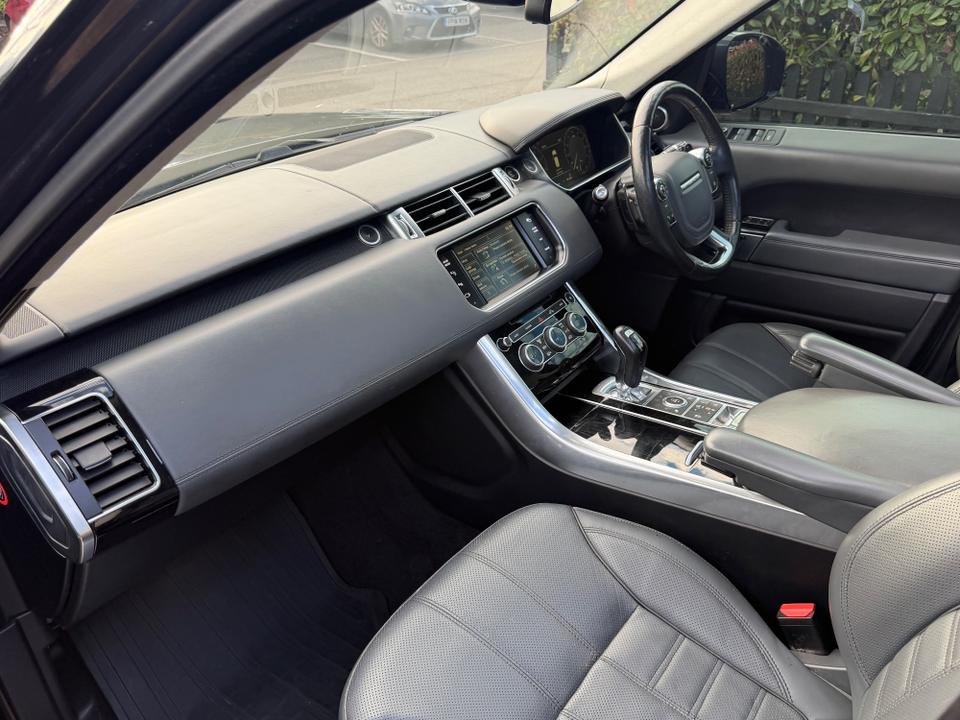 Land Rover Range Rover Sport photo 11