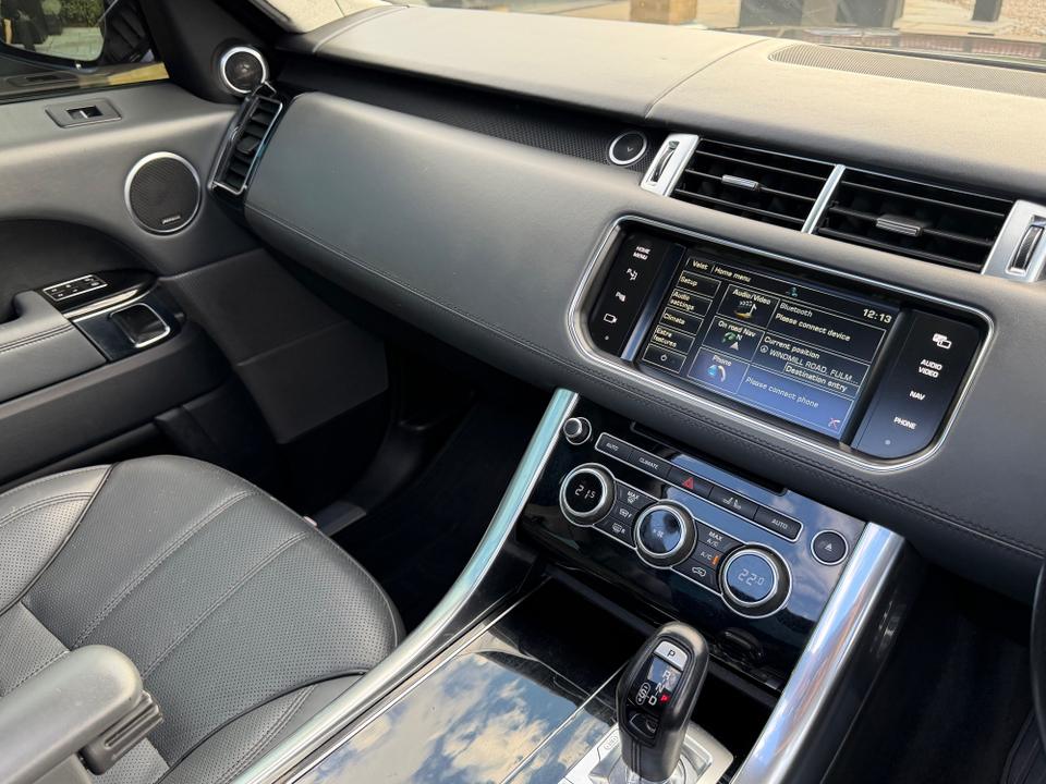 Land Rover Range Rover Sport photo 12