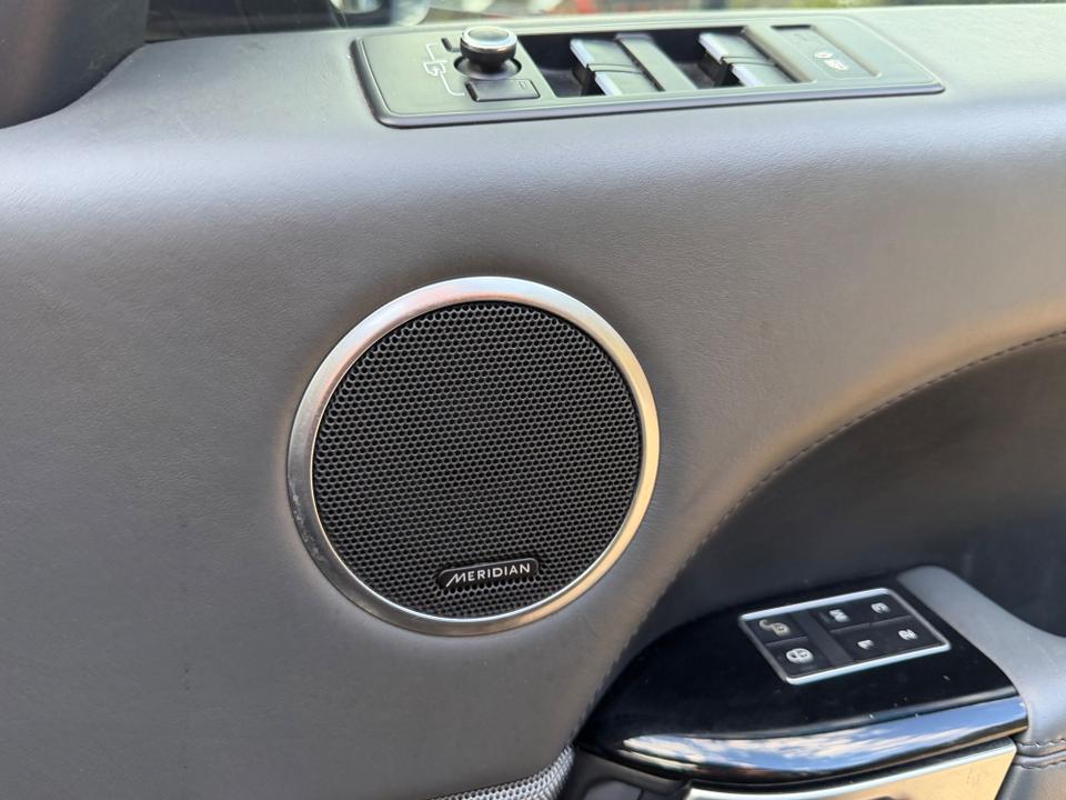 Land Rover Range Rover Sport photo 20