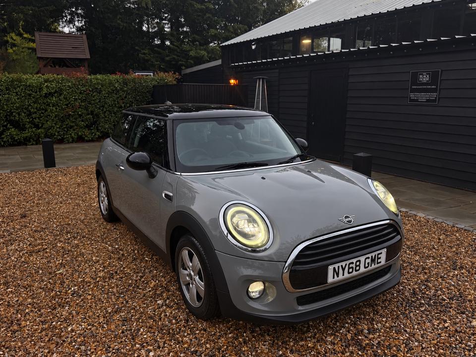 Mini Cooper photo 1