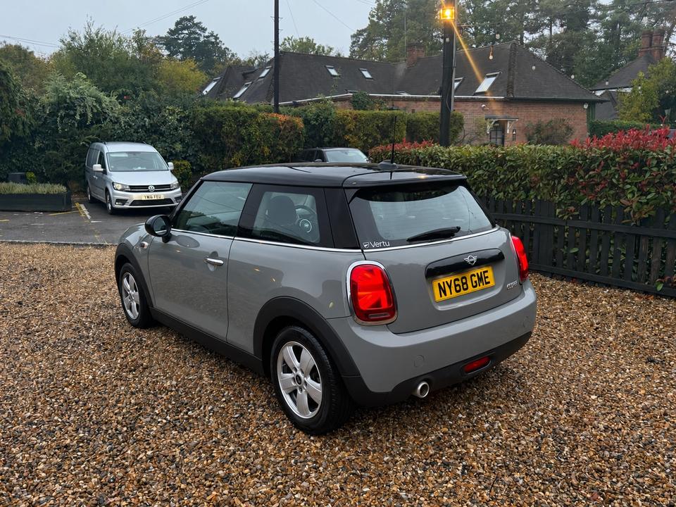 Mini Cooper photo 4