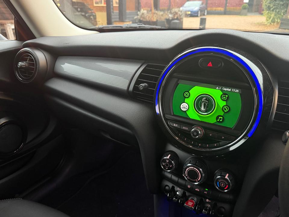 Mini Cooper photo 10
