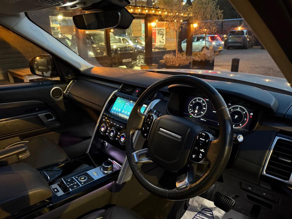 Land Rover Discovery photo 9