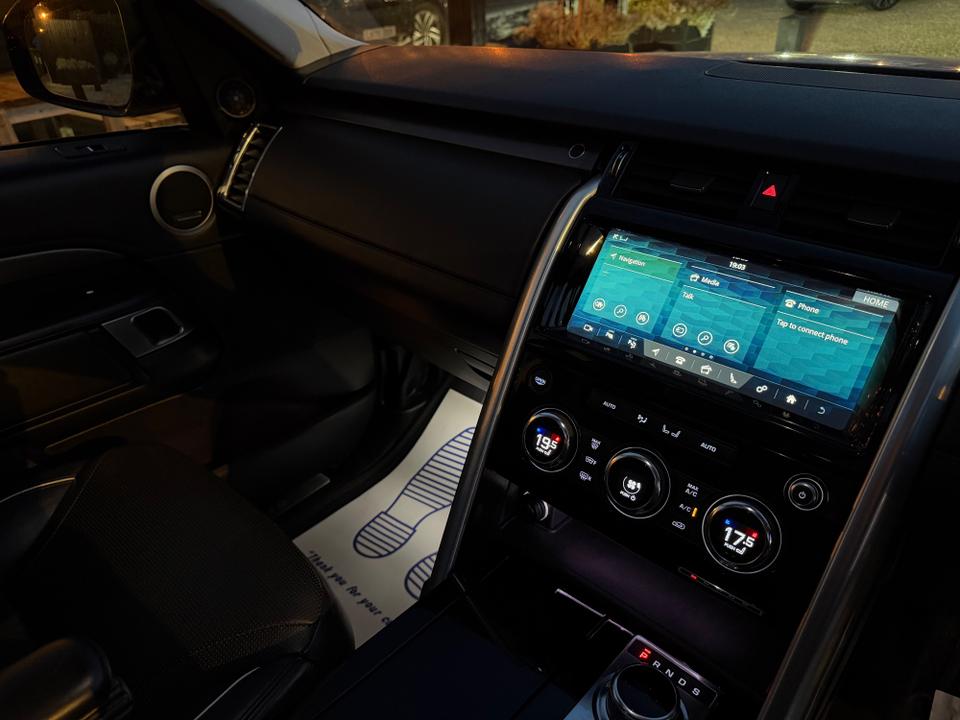 Land Rover Discovery photo 11