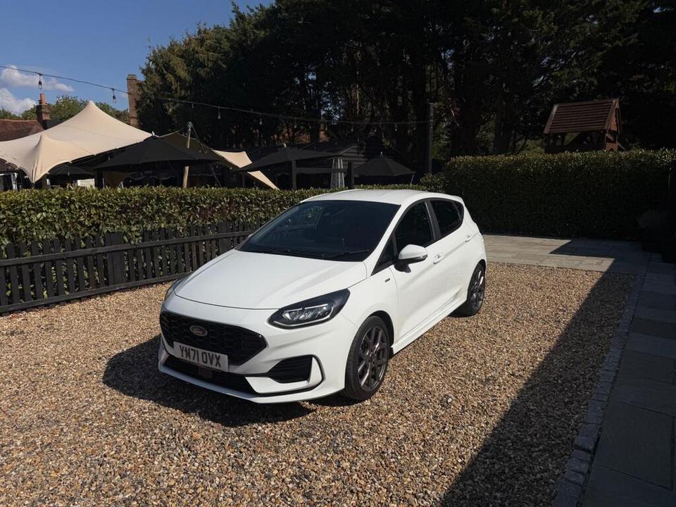 Ford Fiesta photo 2