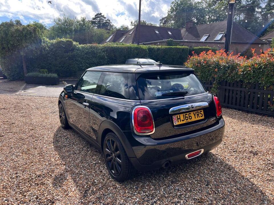 MINI Hatch photo 3