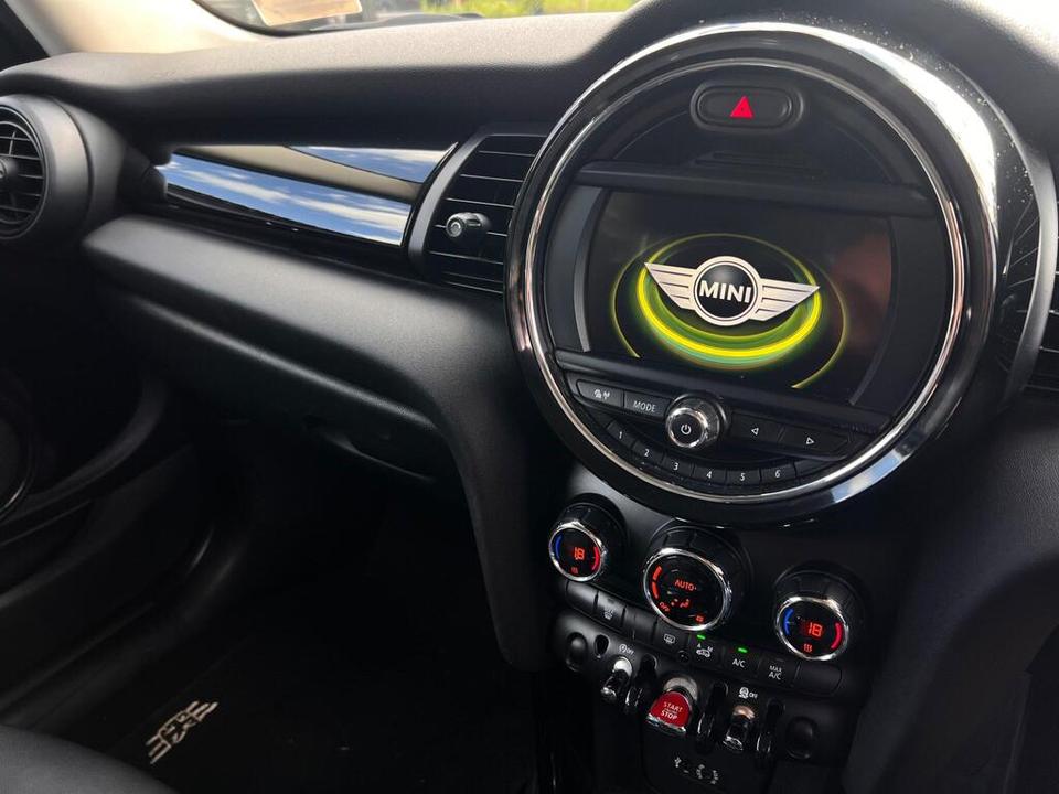MINI Hatch photo 6
