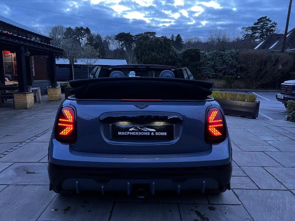 MINI Convertible photo 5