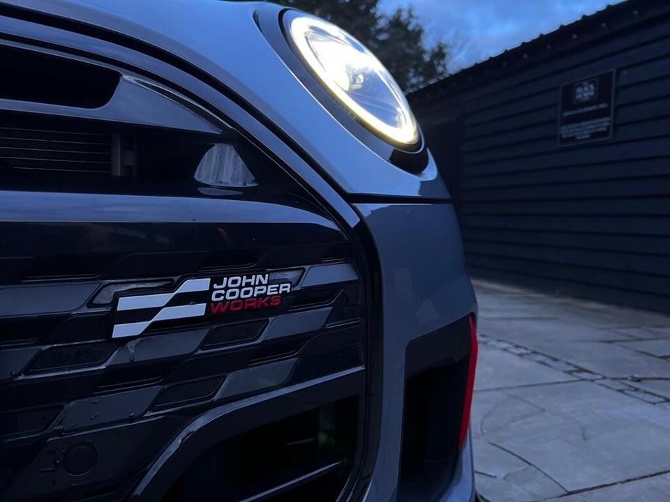 MINI Convertible photo 7