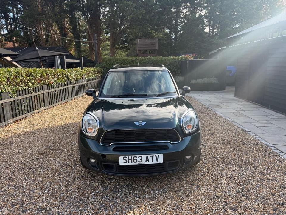 MINI Countryman photo 2
