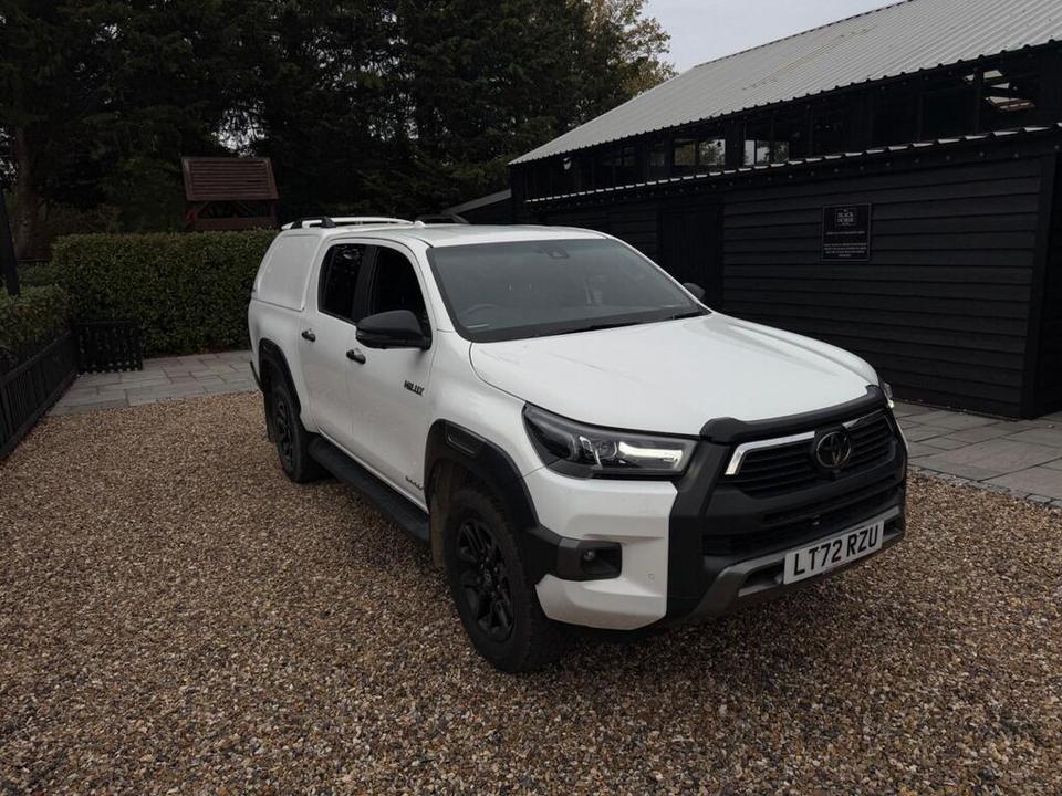 Toyota Hilux photo 1