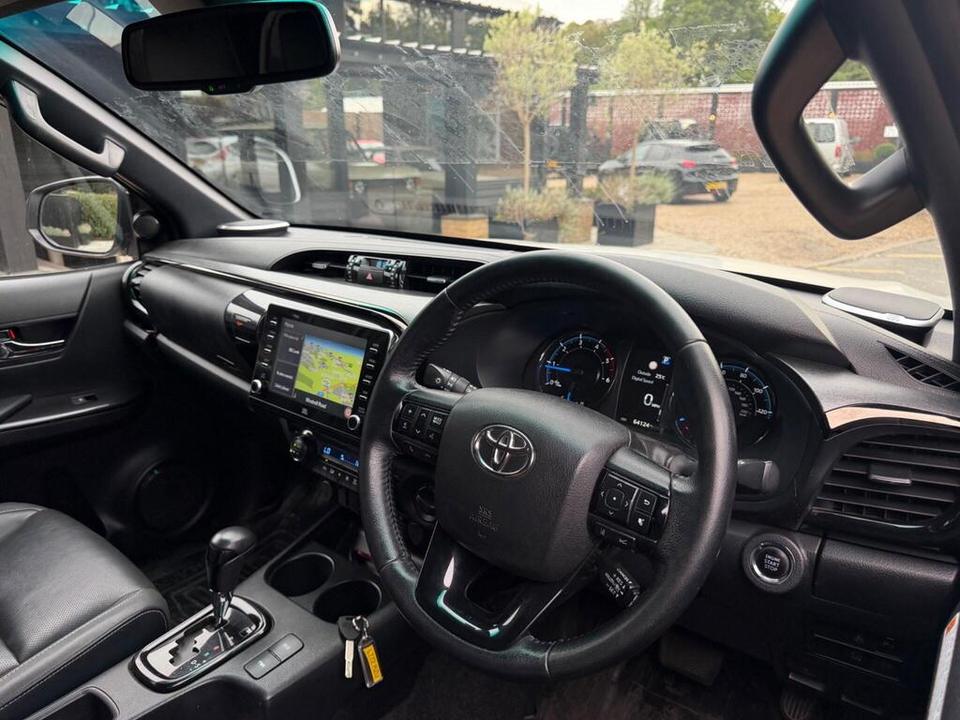 Toyota Hilux photo 5