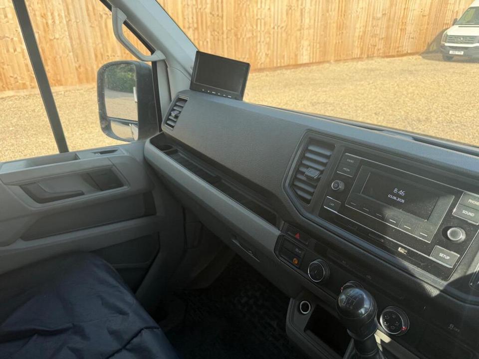 Volkswagen Crafter photo 8