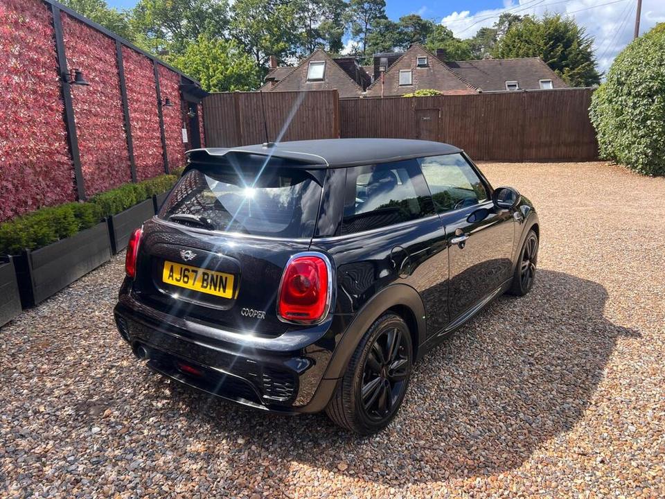 MINI Hatch photo 3