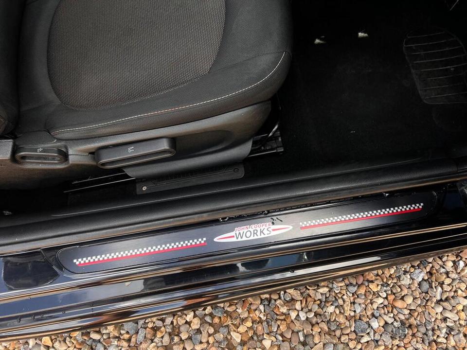 MINI Hatch photo 5