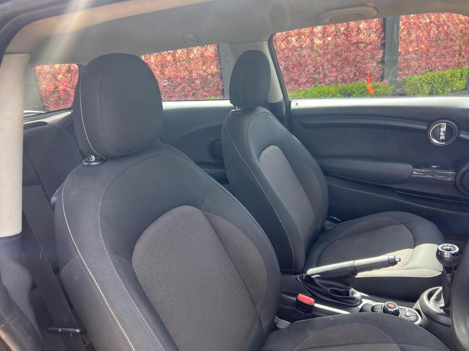 MINI Hatch photo 8