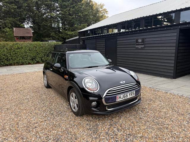 MINI Hatch photo 1