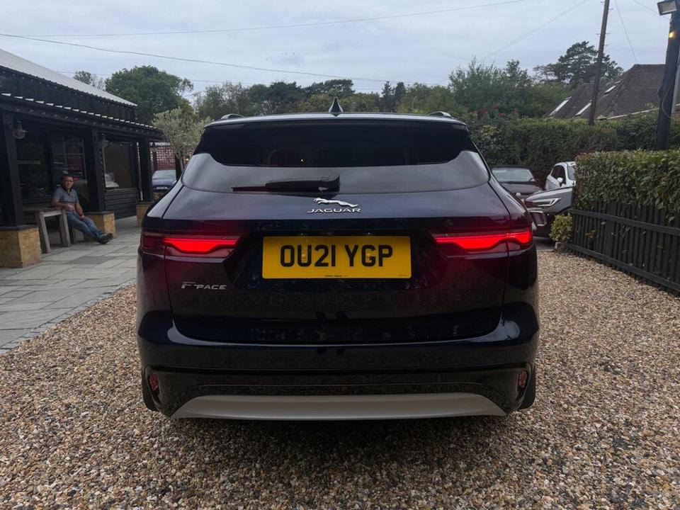 Jaguar F-PACE photo 5