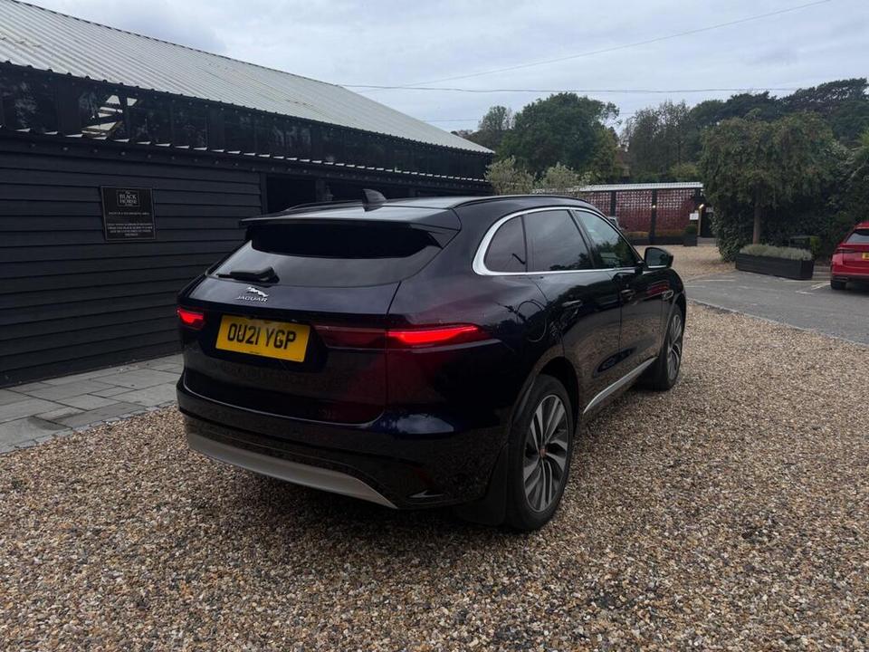 Jaguar F-PACE photo 6