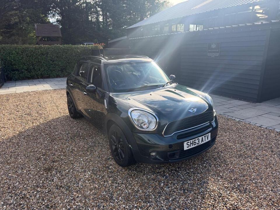 MINI Countryman photo 1