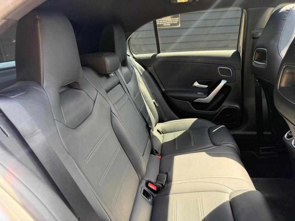 Mercedes-Benz A-Class photo 9